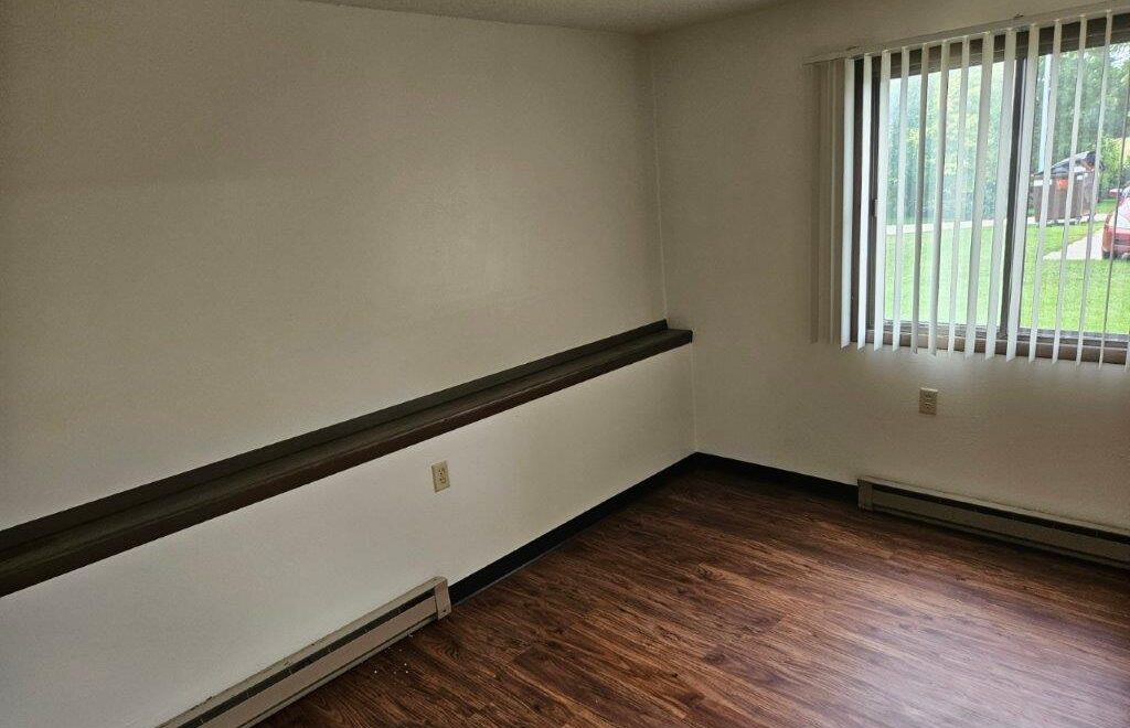 applecrest apartments in bigstone, sd - living room