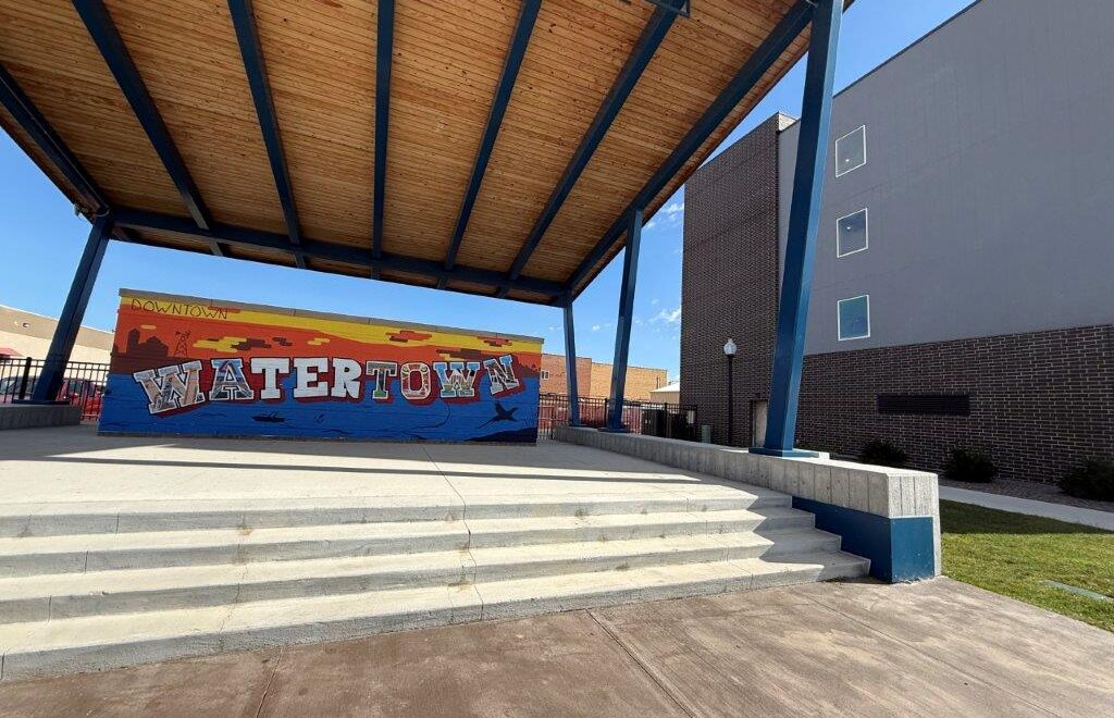 Flats on Kemp in Watertown, SD - Watertown Mural