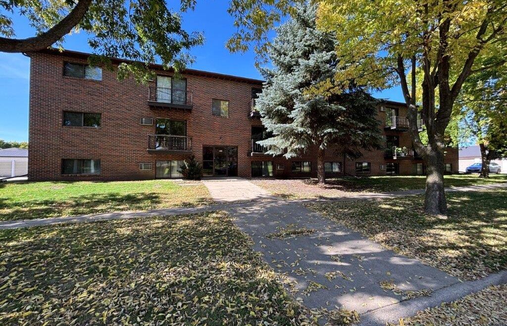 Cedar Apartments in Brookings, SD - Exterior 1