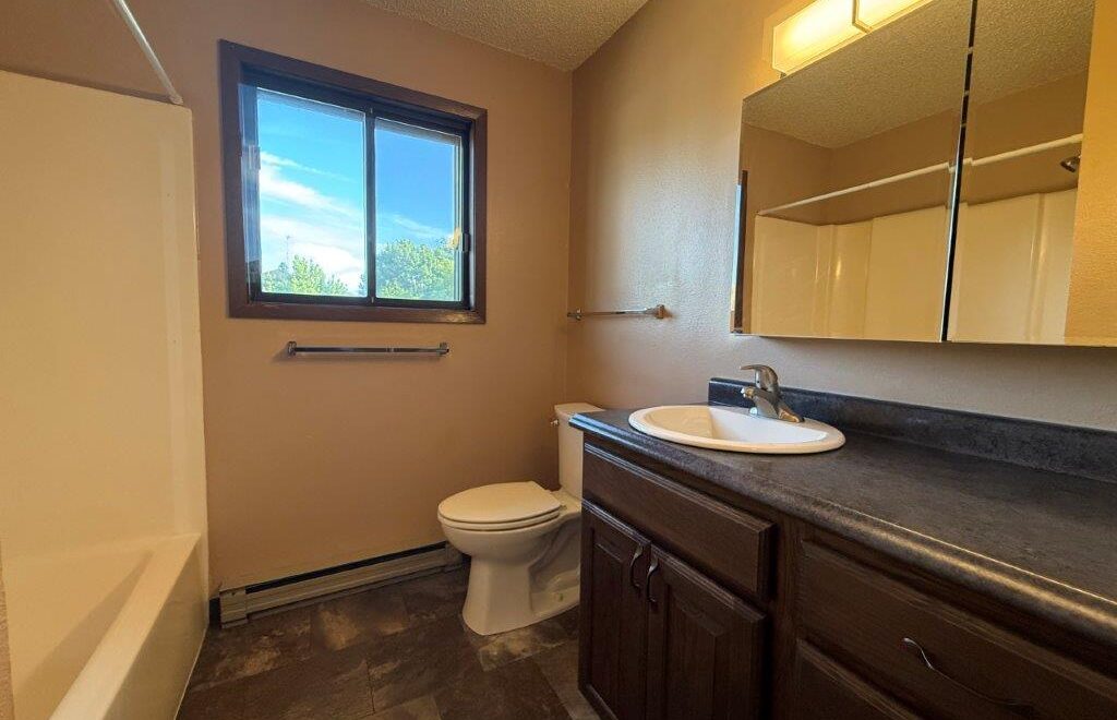 Cedar Apartments in Brookings, SD - Bathroom View 1